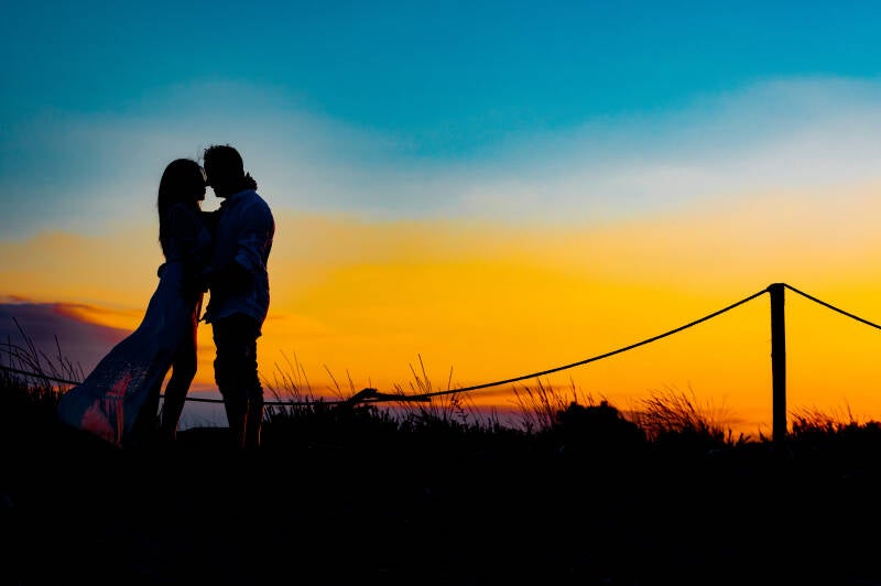 servizio fotografico prematrimoniale spiaggia San Benedetto del Tronto tramonto