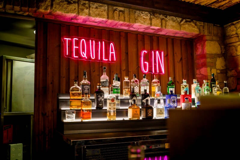 dettagli tavola matrimonio esclusivo Sirolo Marche 2025