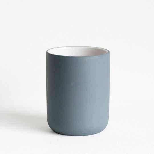 Koffie of thee mok in donkergrijs of blauw