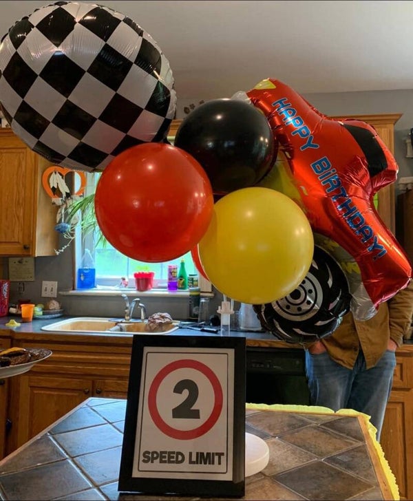 Tabletop standing cluster