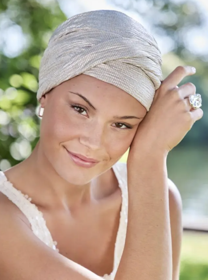 HocZoya V Turban | Silver Charm