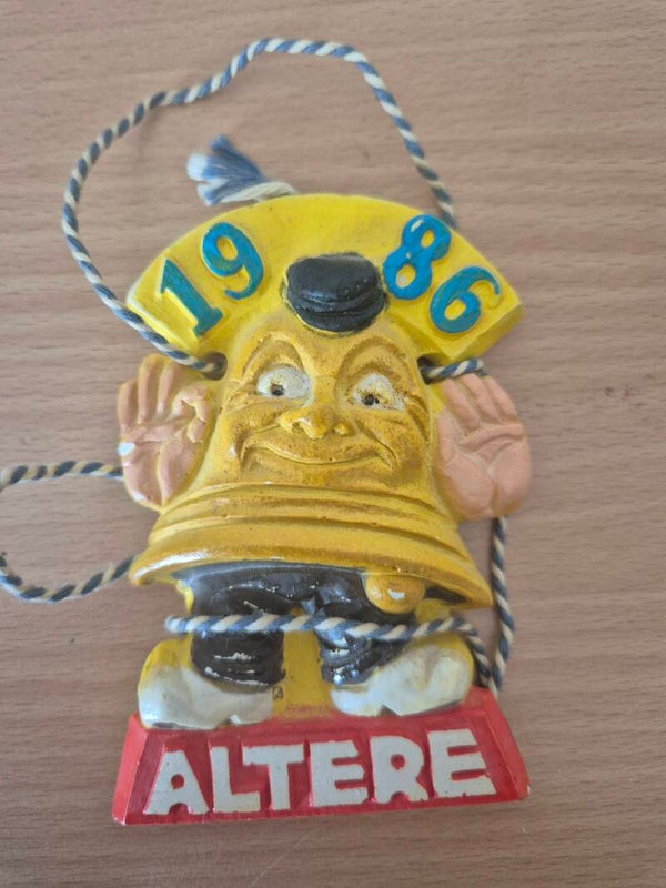 1986 Insigne Altere