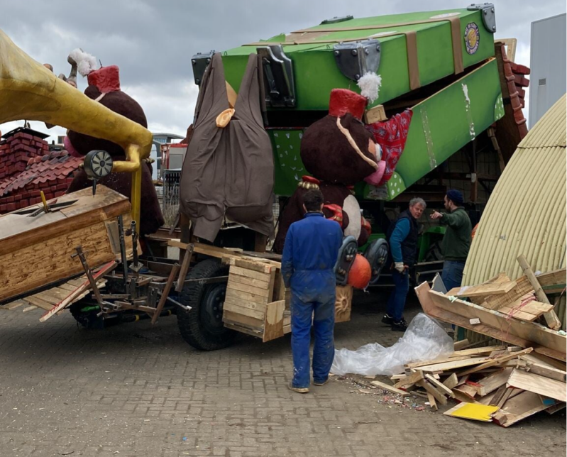 Slopen tijdens de opruimdag