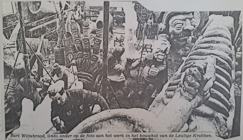 Archief 1983 - Bart Wittebrood aan het werk in het bouwkot 