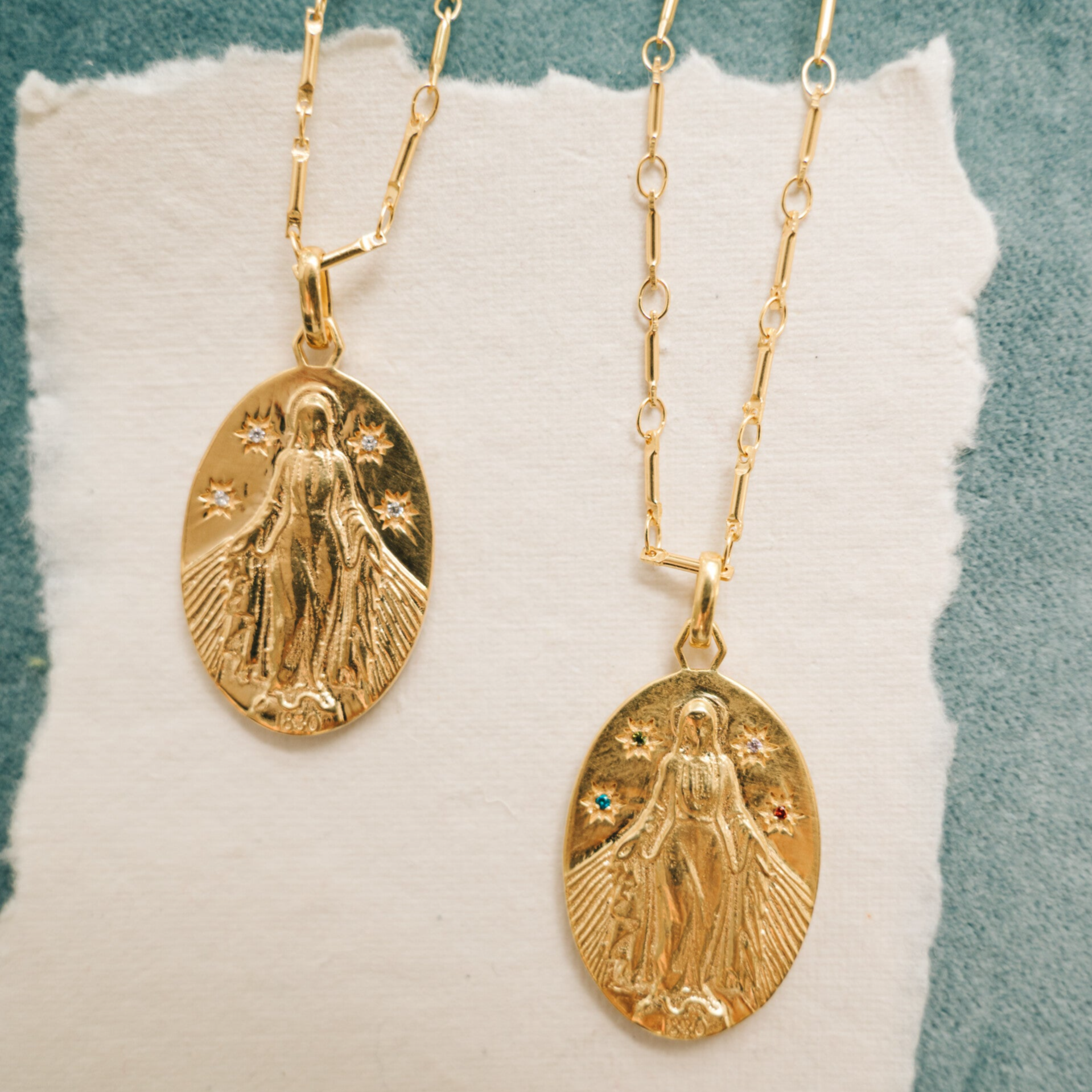 VIRGEN MILAGROSA necklace