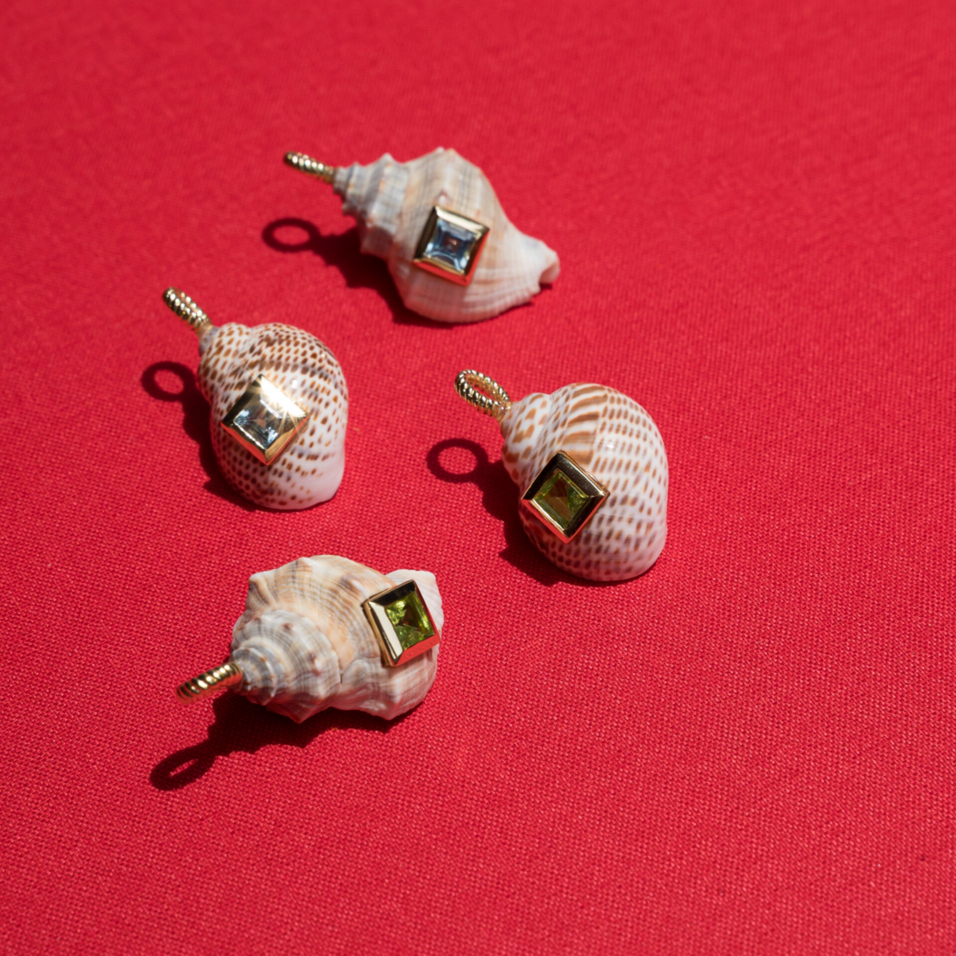 IGGI SHELL pendant
