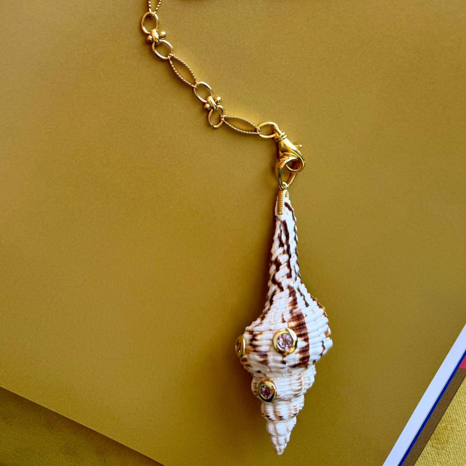 Ibiza shell pendant