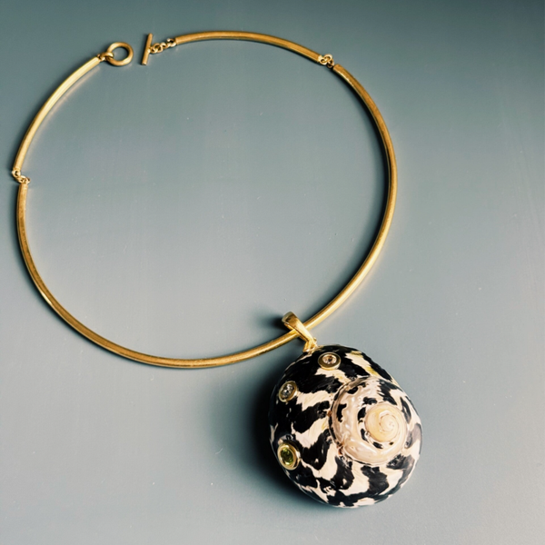 Formentera Black Shell Pendant