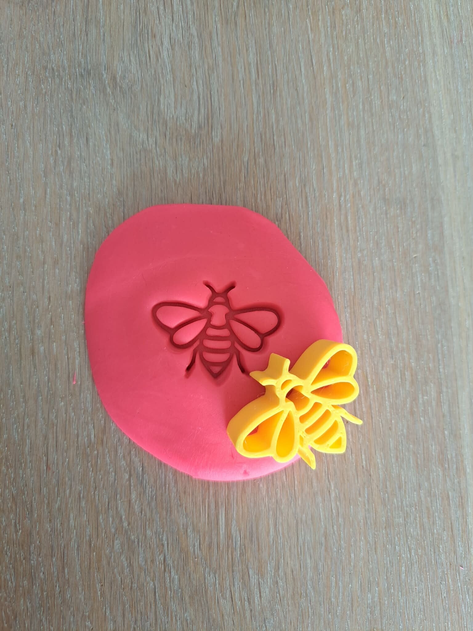 Steker bij