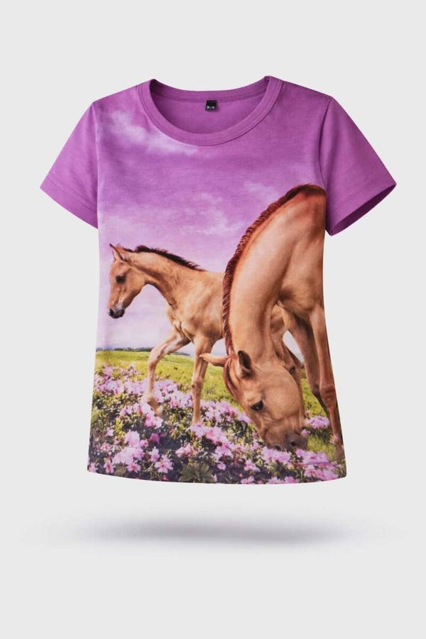 T-shirt merrie en veulen in bloemen