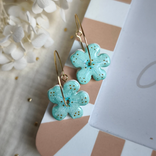 Boucles d'Oreilles Sakura bleu irisée
