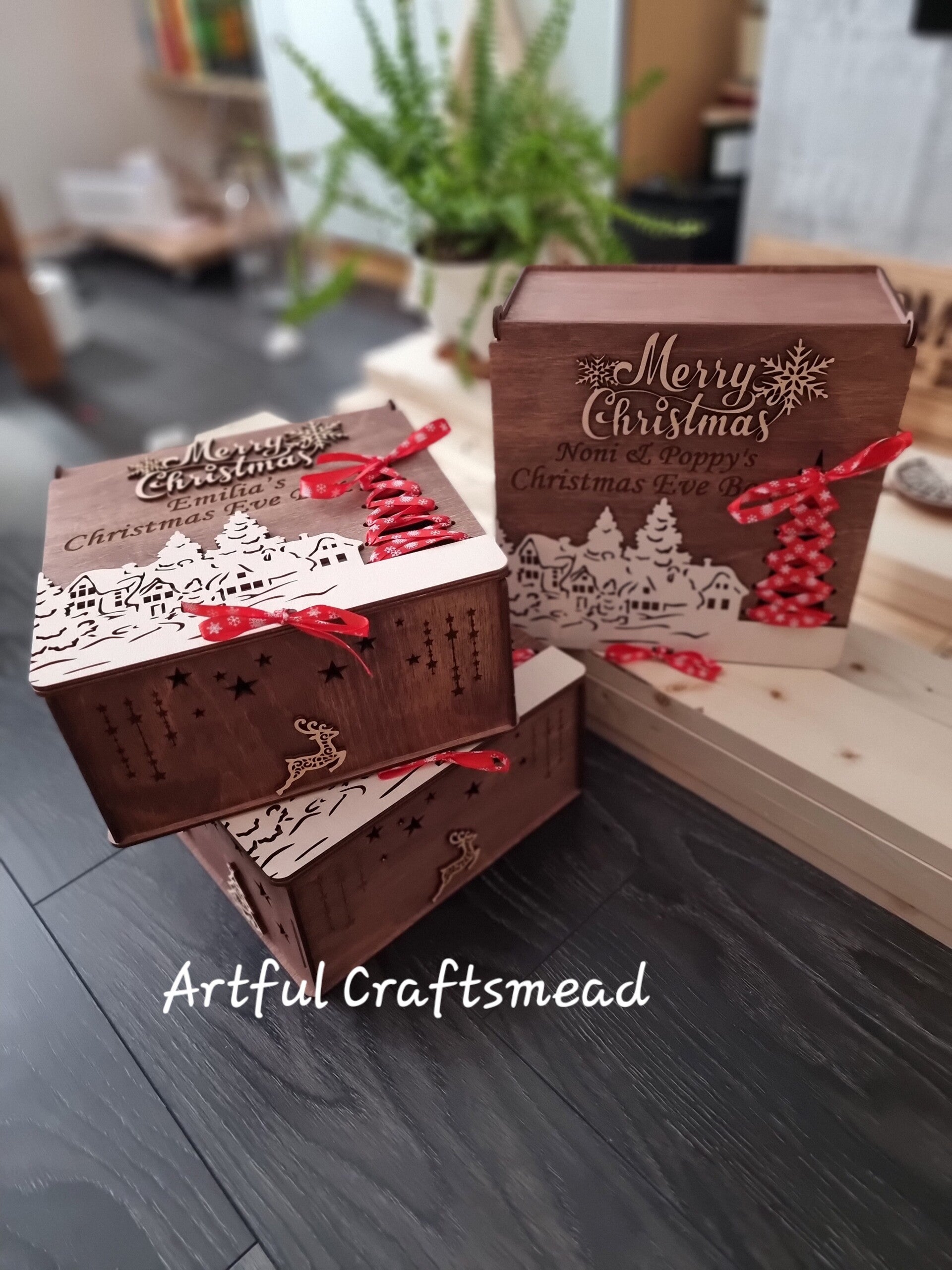 Engraved Christmas Eve Box - Bespoke Personalised Wooden Christmas Box for Children, Ready To Fill With Gifts or Decorations Christmas