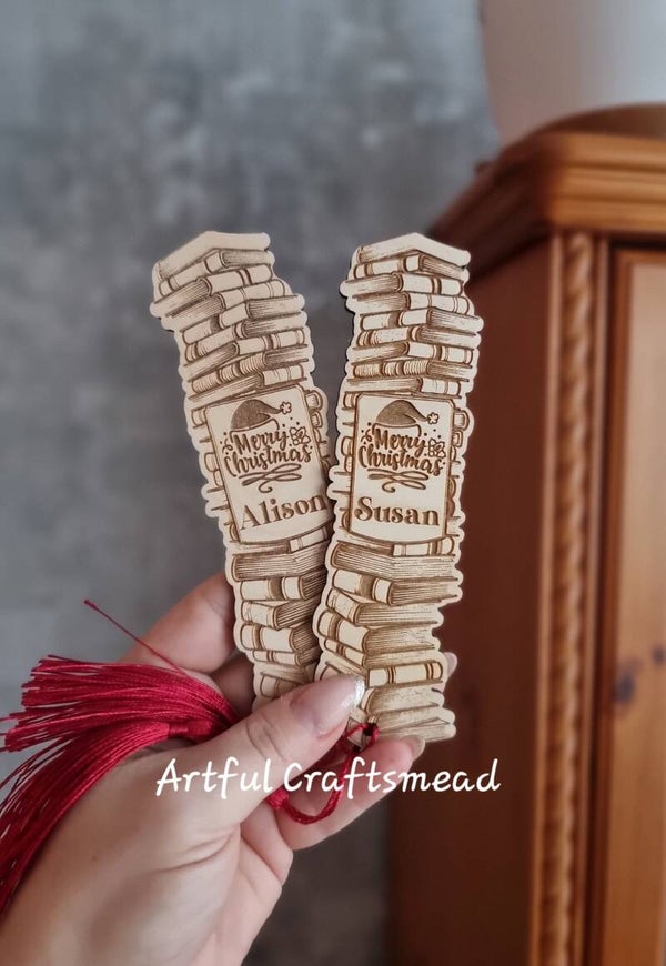Personalised Wooden Christmas Bookmark – Book Stack Design with Name – Red or Green Tassel – Reader Gift