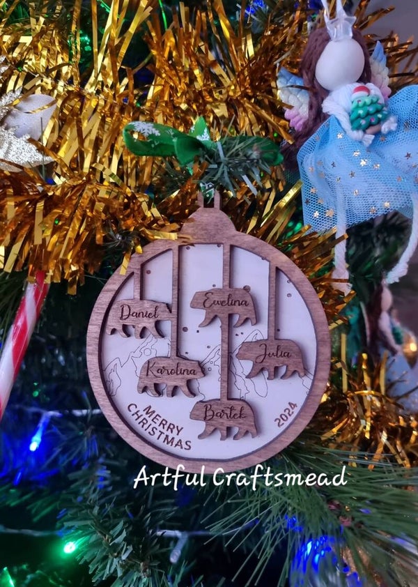 Personalised Bear Family Christmas Ornament – Custom Name Wooden Bauble – 1–6 Bears – Holiday Gift Idea – Custom Family Tree Decor