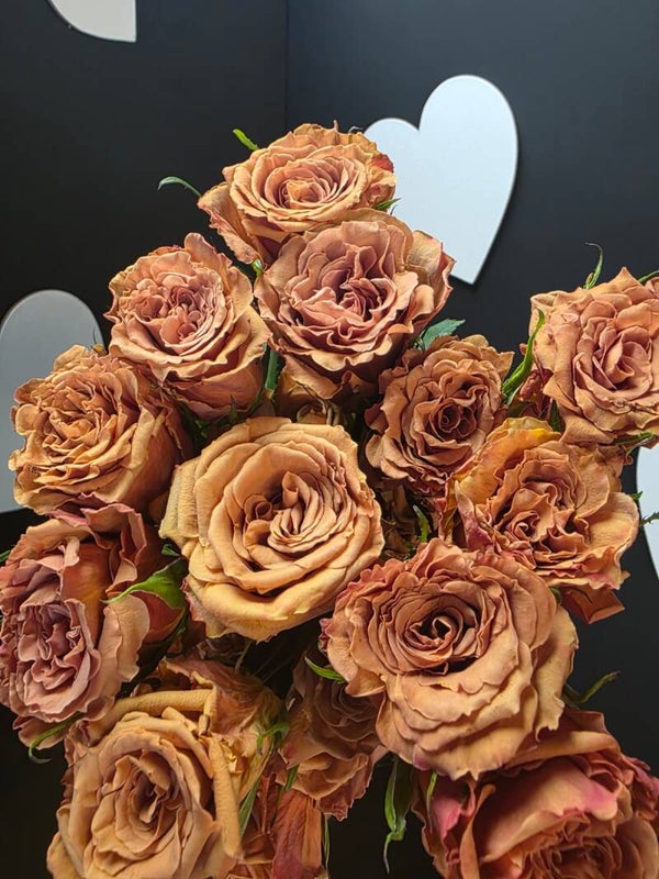 Mary Mar “Each bunch has 25 roses.” Length 55cm