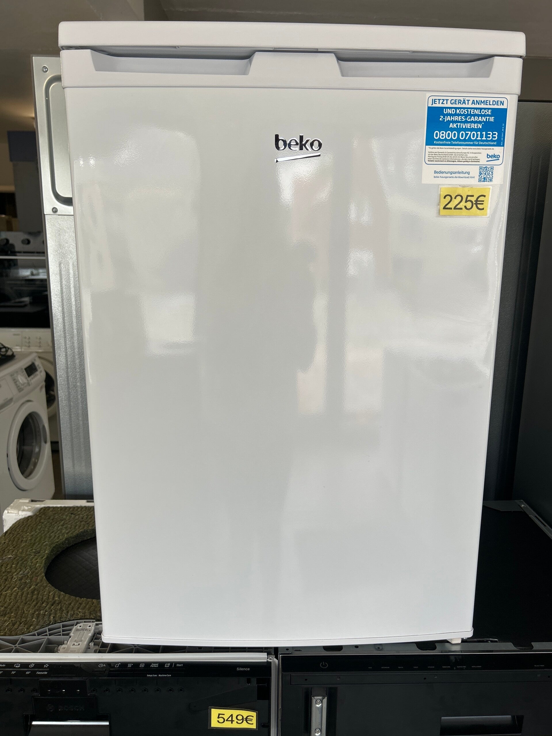 Nieuw licht beschadigd - tafelmodel beko - 85 cm hoog - 55 cm breed