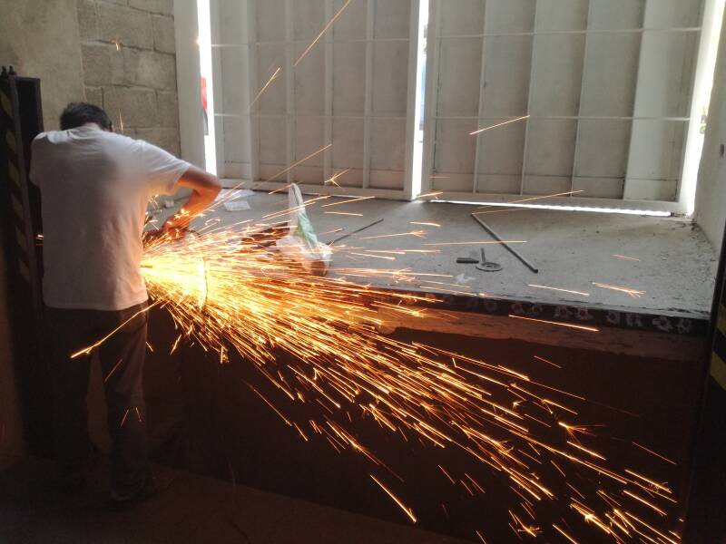 Arreglamos y Reparamos Puertas y accesos de Garage en General1.jpg