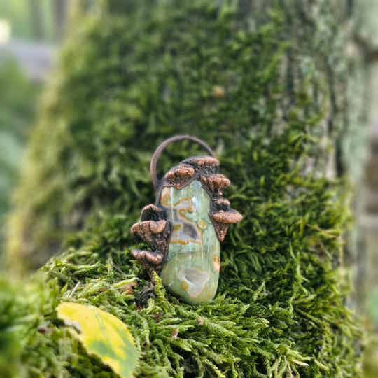 ryoliet - muschroom pendant