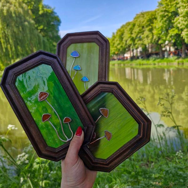 Orange ink cap - mushroom frames