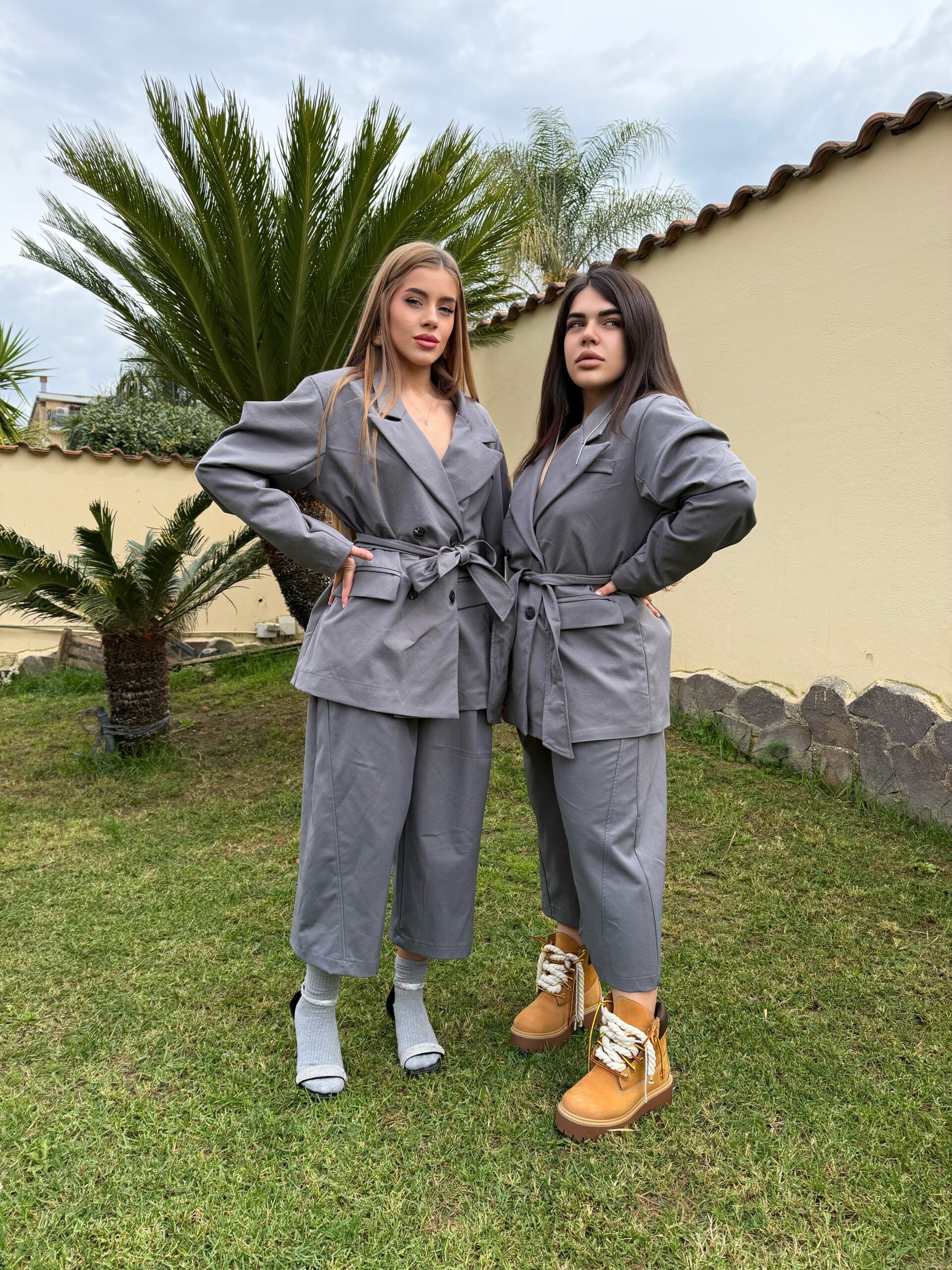 Coordinato Selen Due Pezzi Grigio (Blazer + Pantalone Cropped)