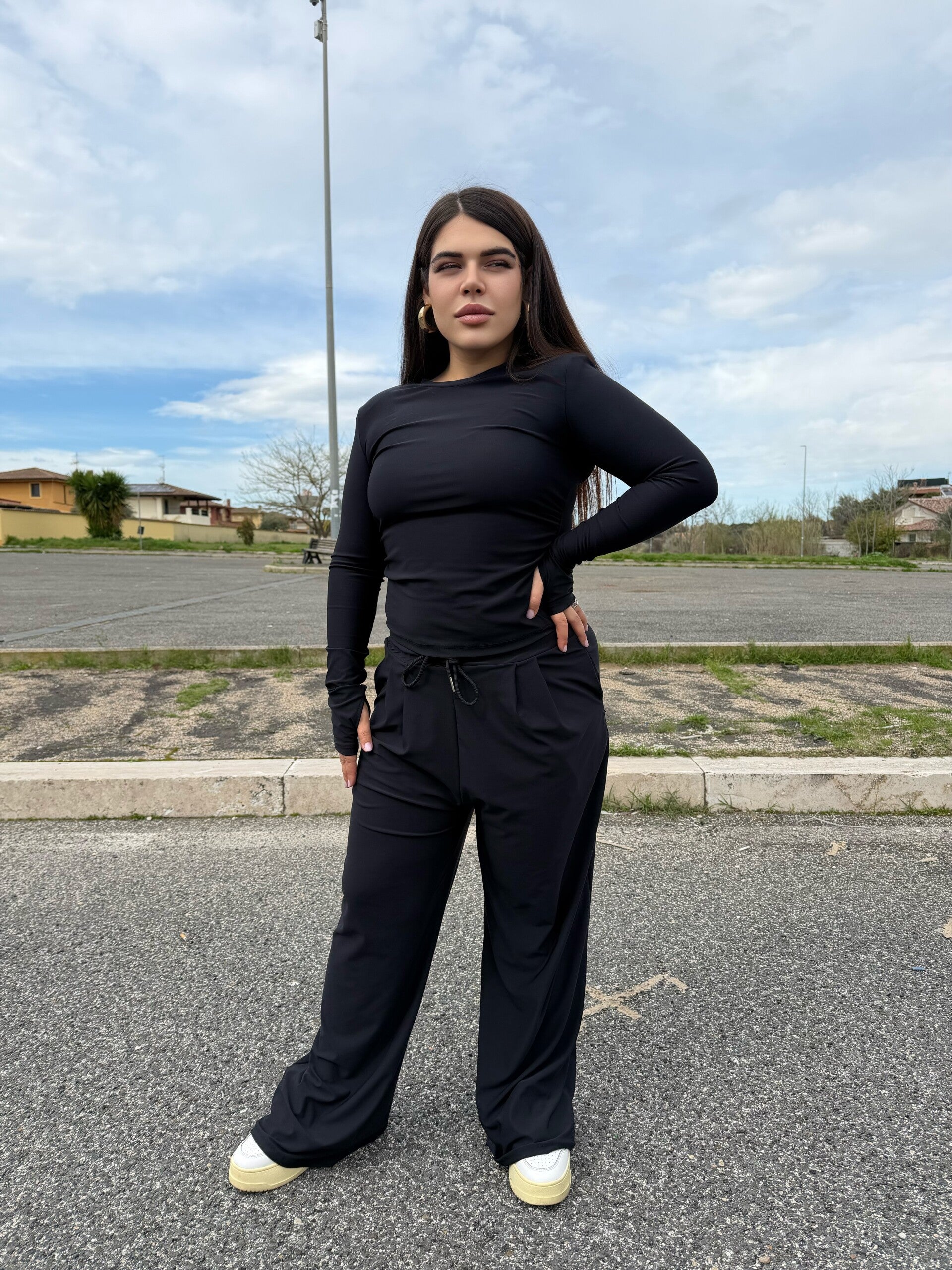 Coordinato Due Pezzi Nero Soft (Top con Manicotti e Pantalone)