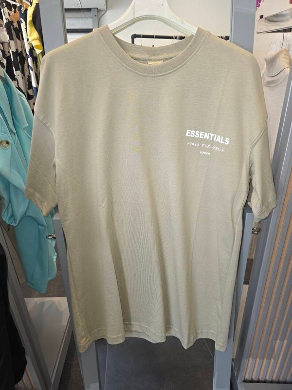 T-shirt marque essentials