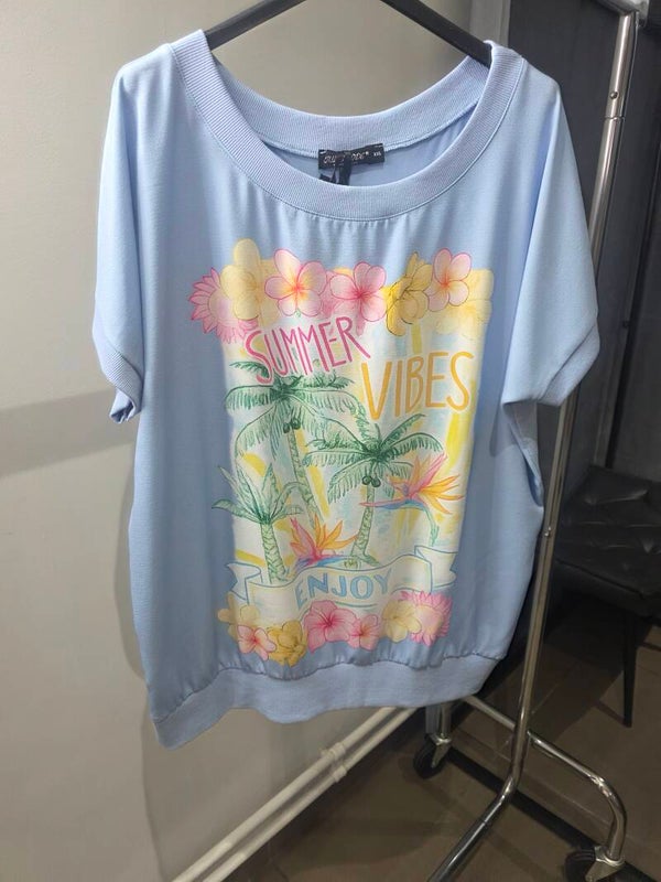 T-shirt summer vibes