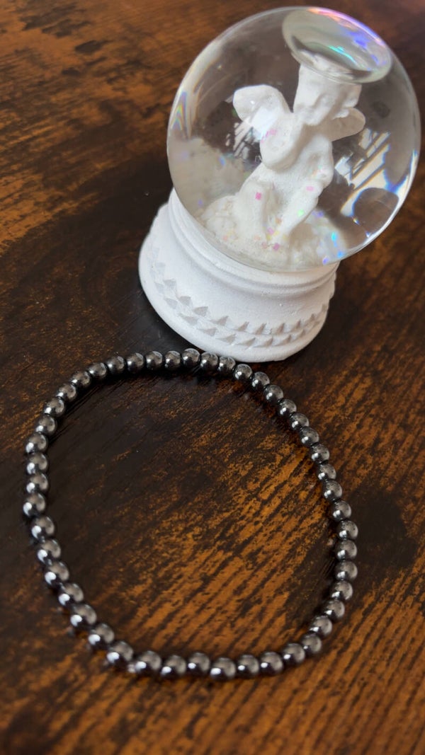 Bracelet hématite 4mm