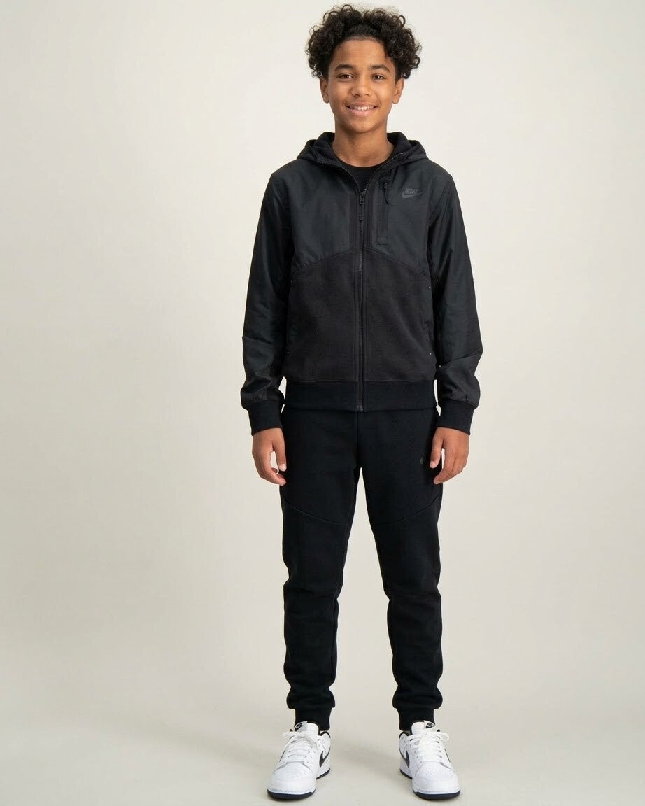 Nike Schwarz B Nsw Tch Flc Jggr - Pd - Jungen
