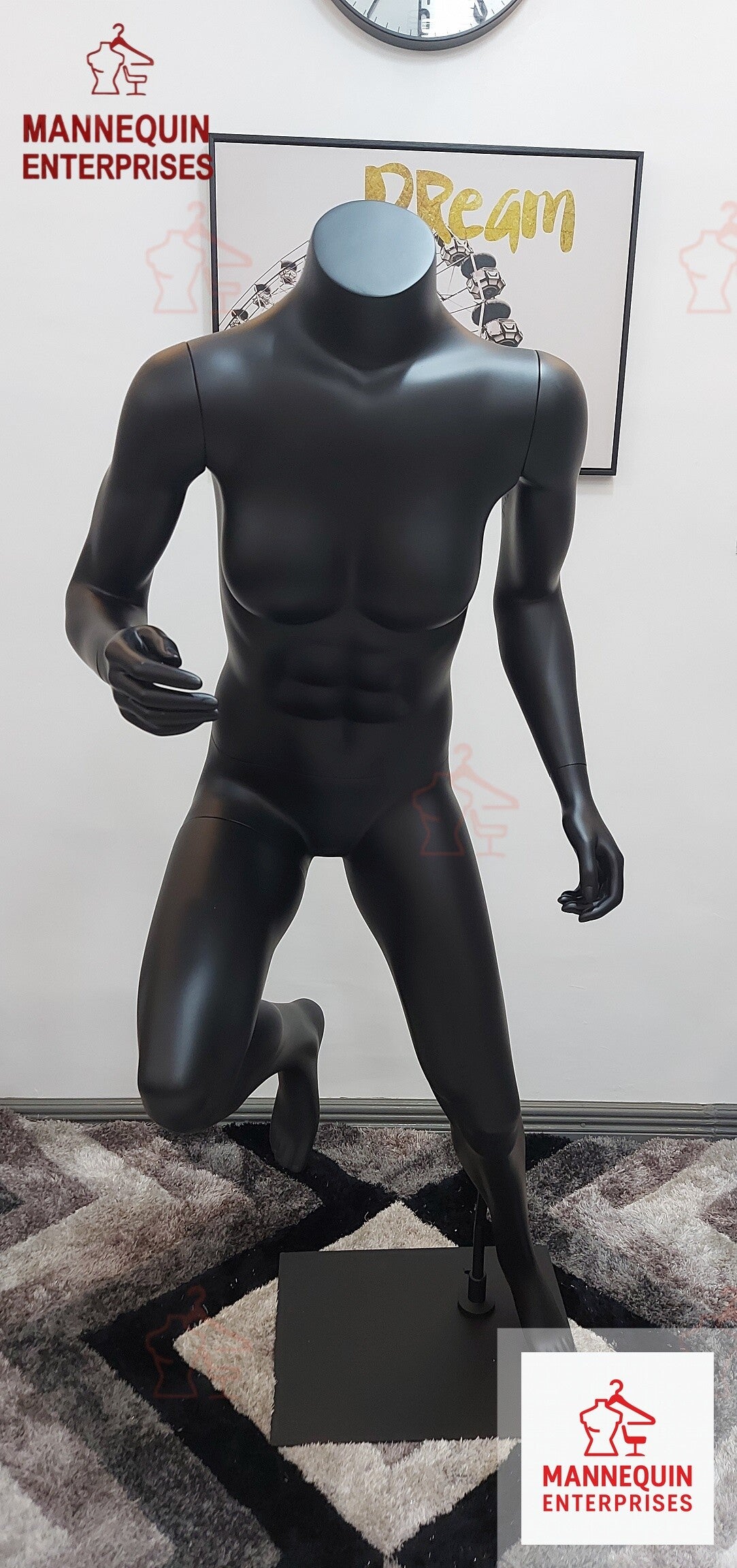 Female Athletic Running Mannequin – Matt Black
