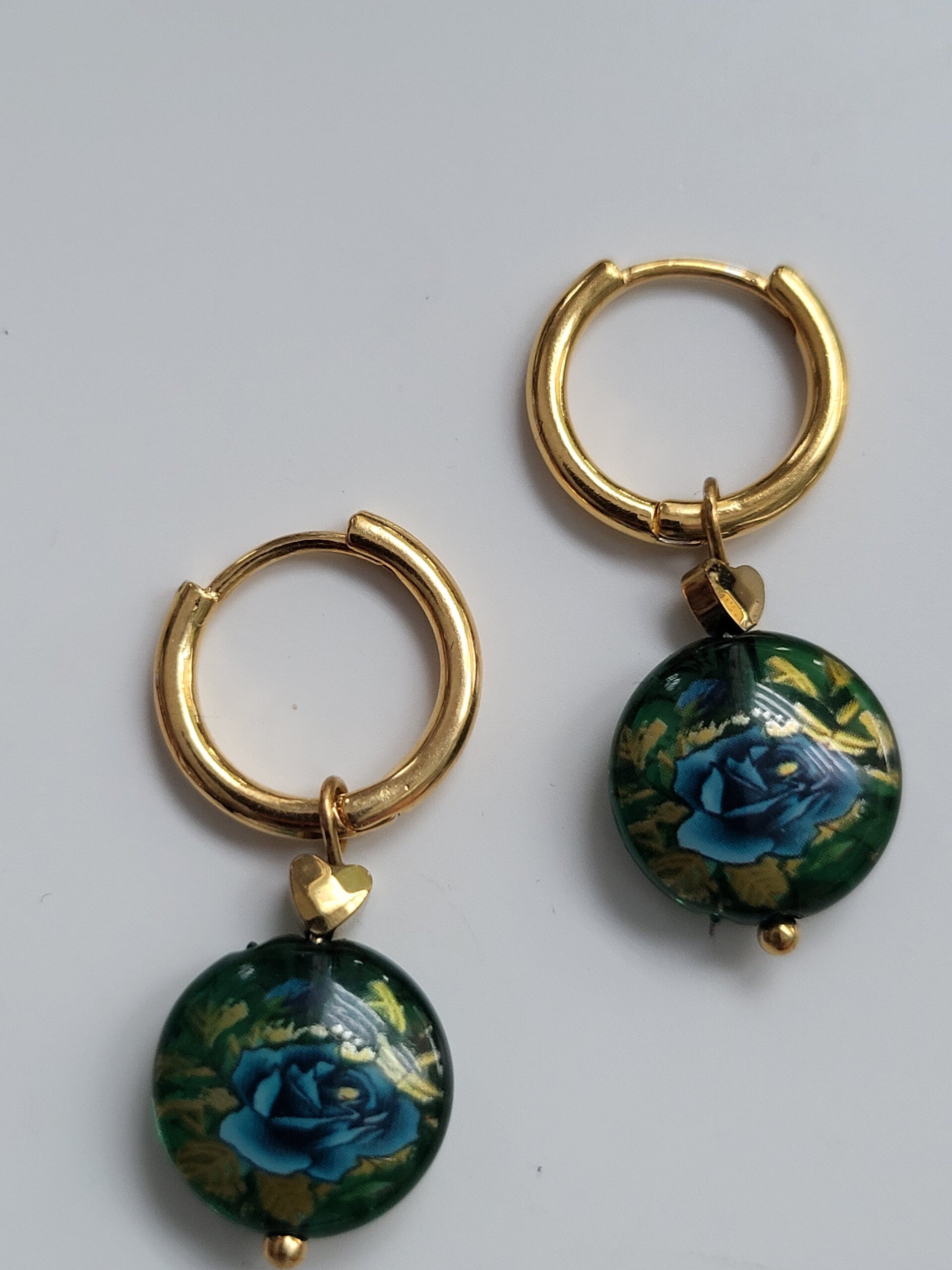 Oorbel rvs haakje Glaskralen 14mm bloem