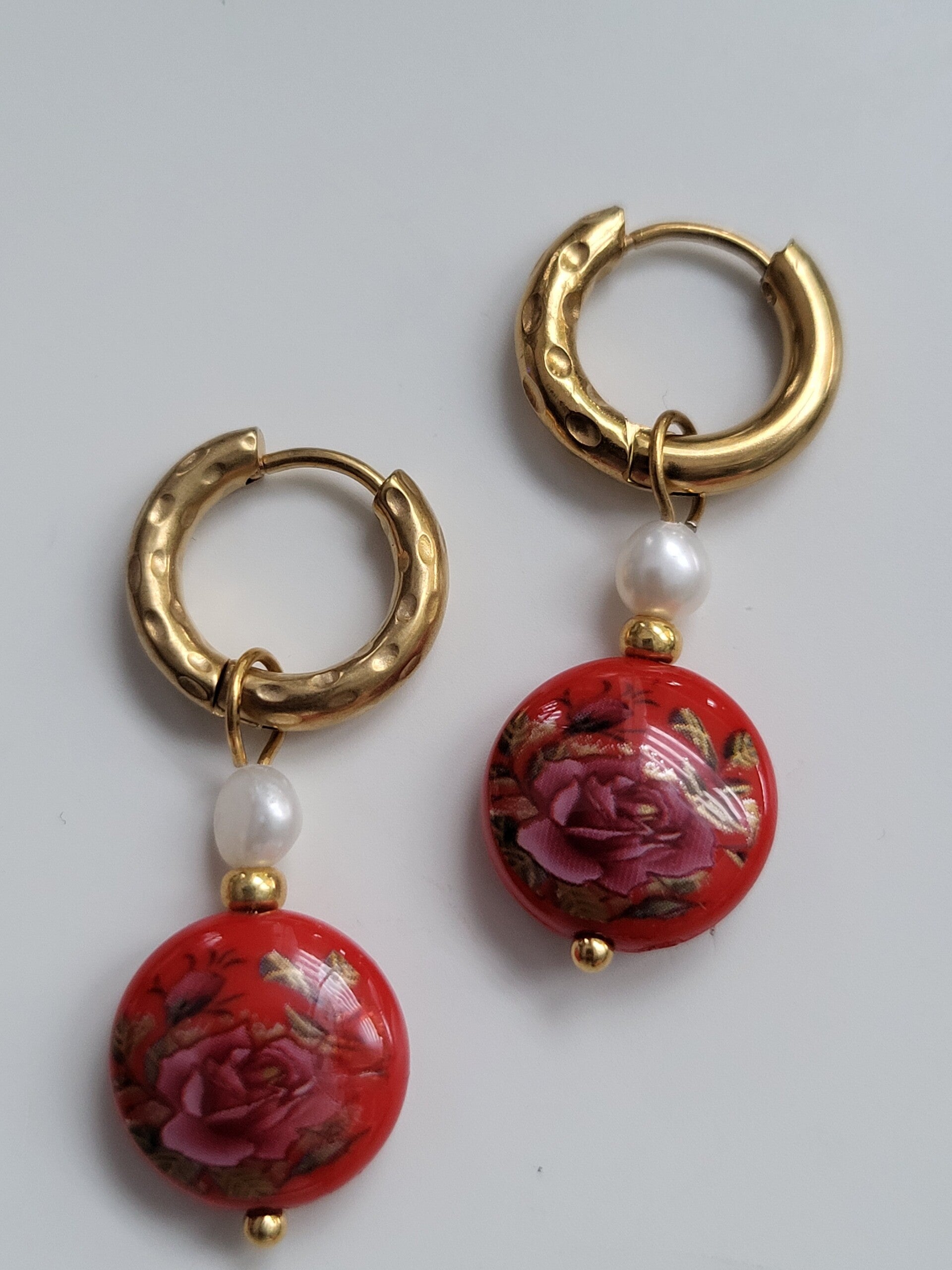 Oorbel rvs haakje Glaskralen 14mm bloem