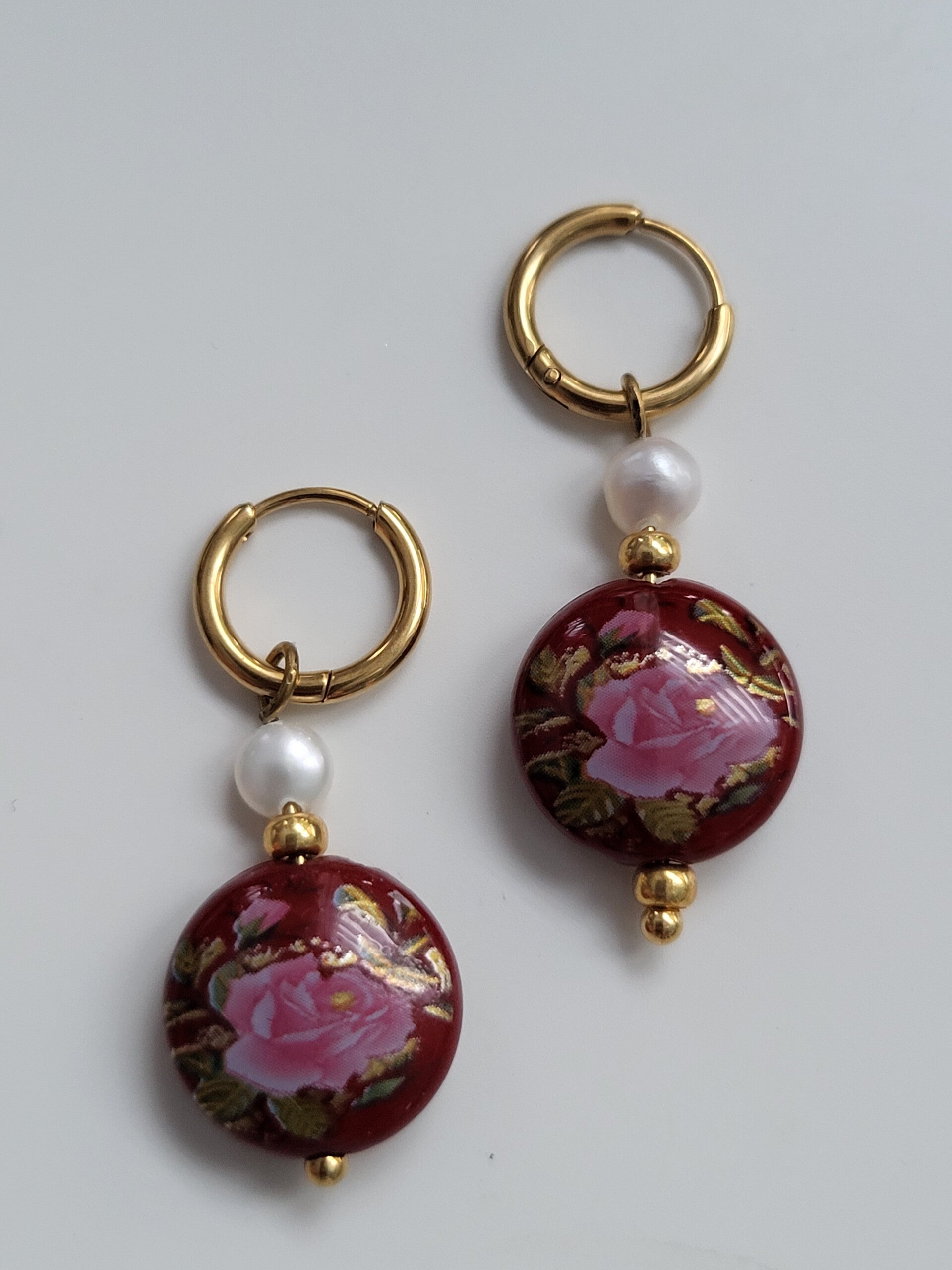 Oorbel rvs haakje Glaskralen 14mm bloem