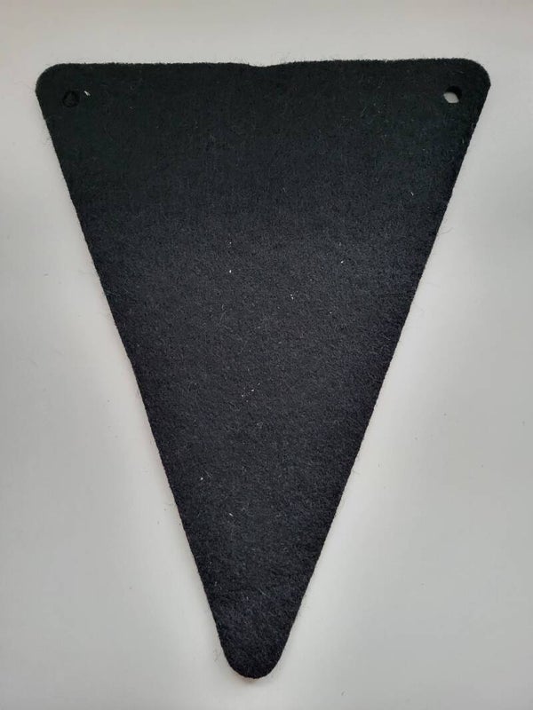 Vlag zwart inclusief letter