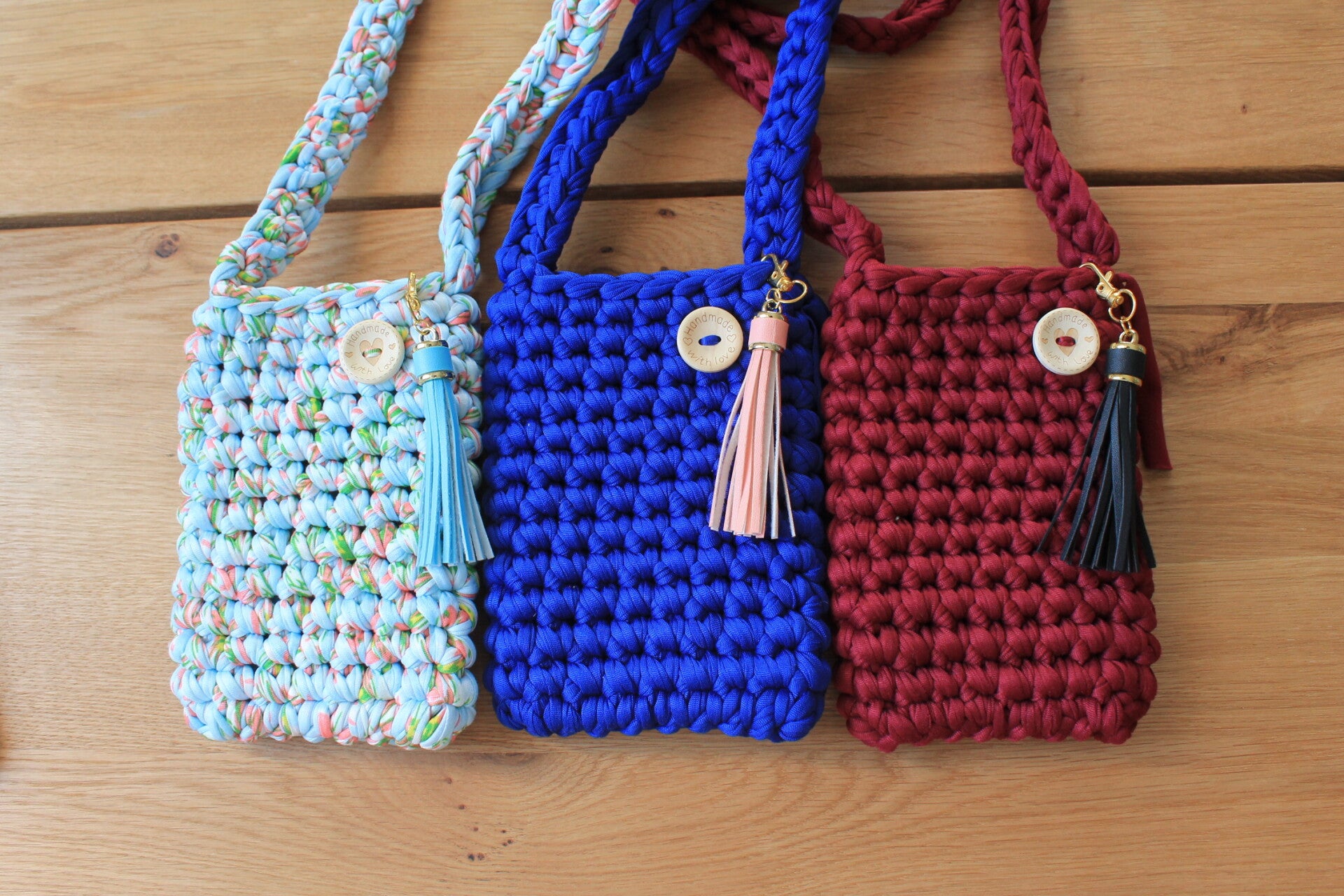 gehäkelte Handytasche