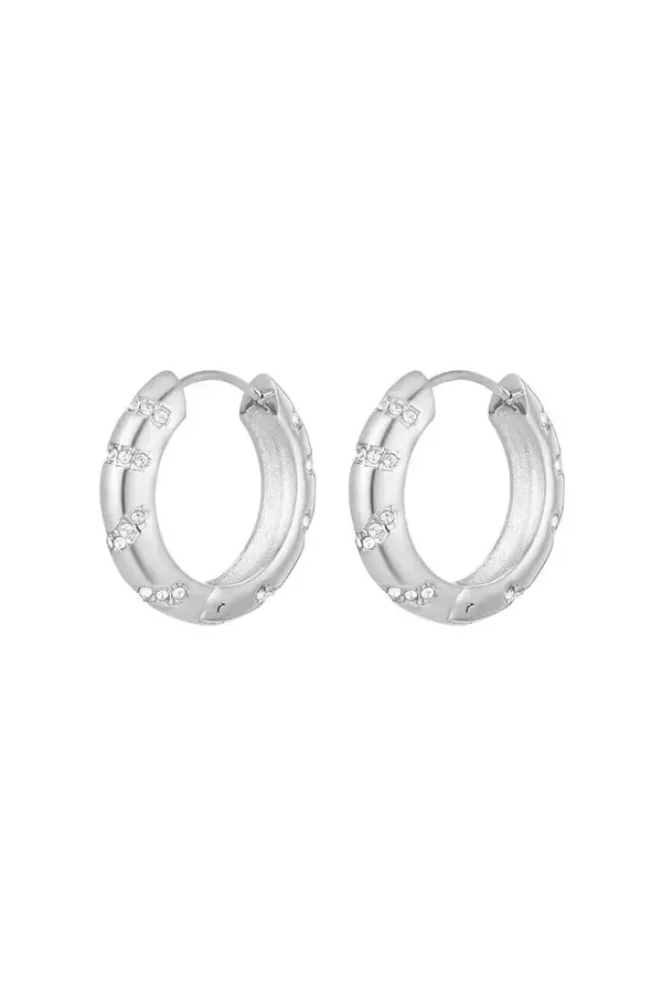 Zilvere hoops steentjes