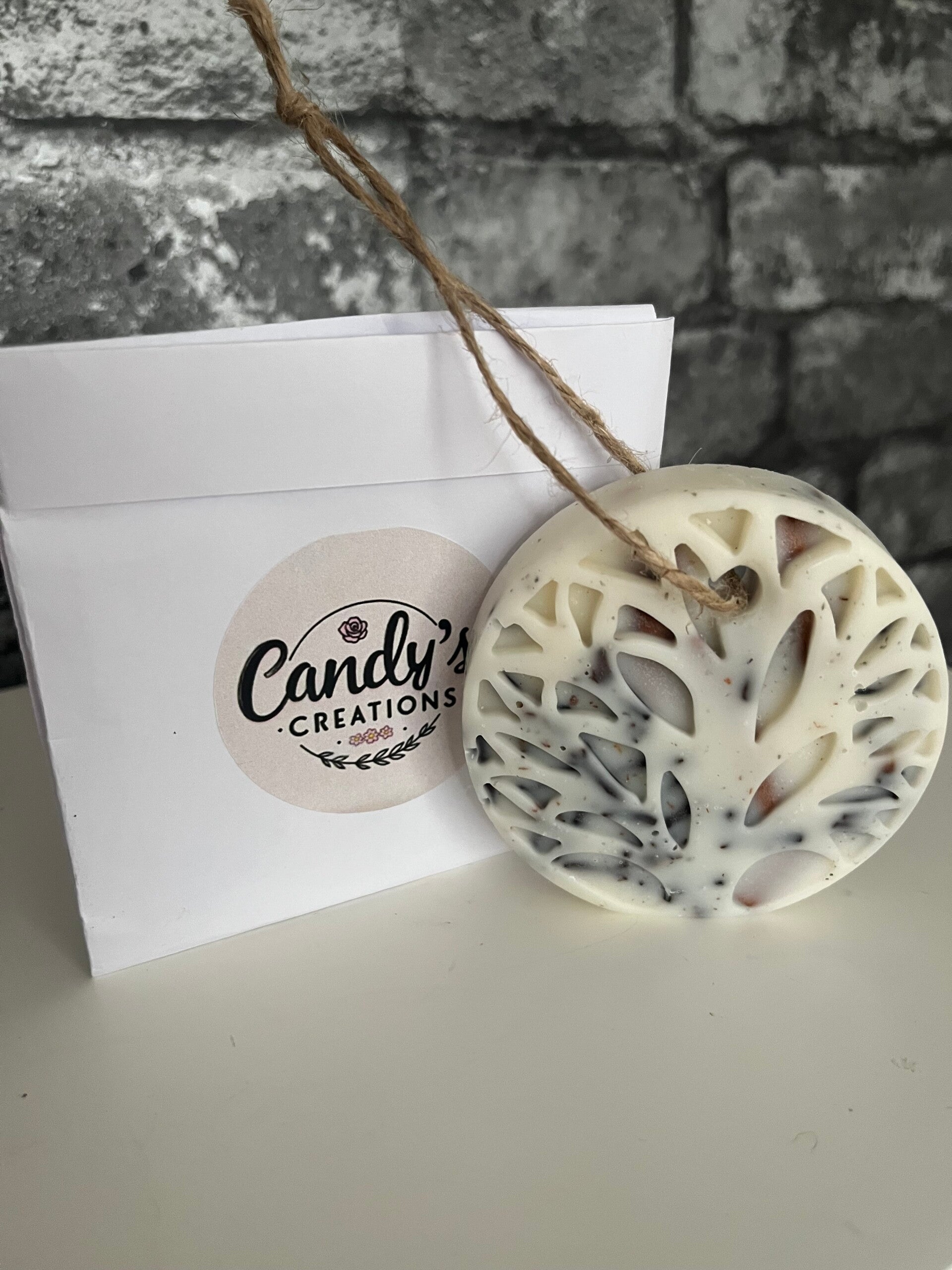 ‘Tree of Life’ Hanging Natural Soy Aroma Cinnamon & Clove Freshener
