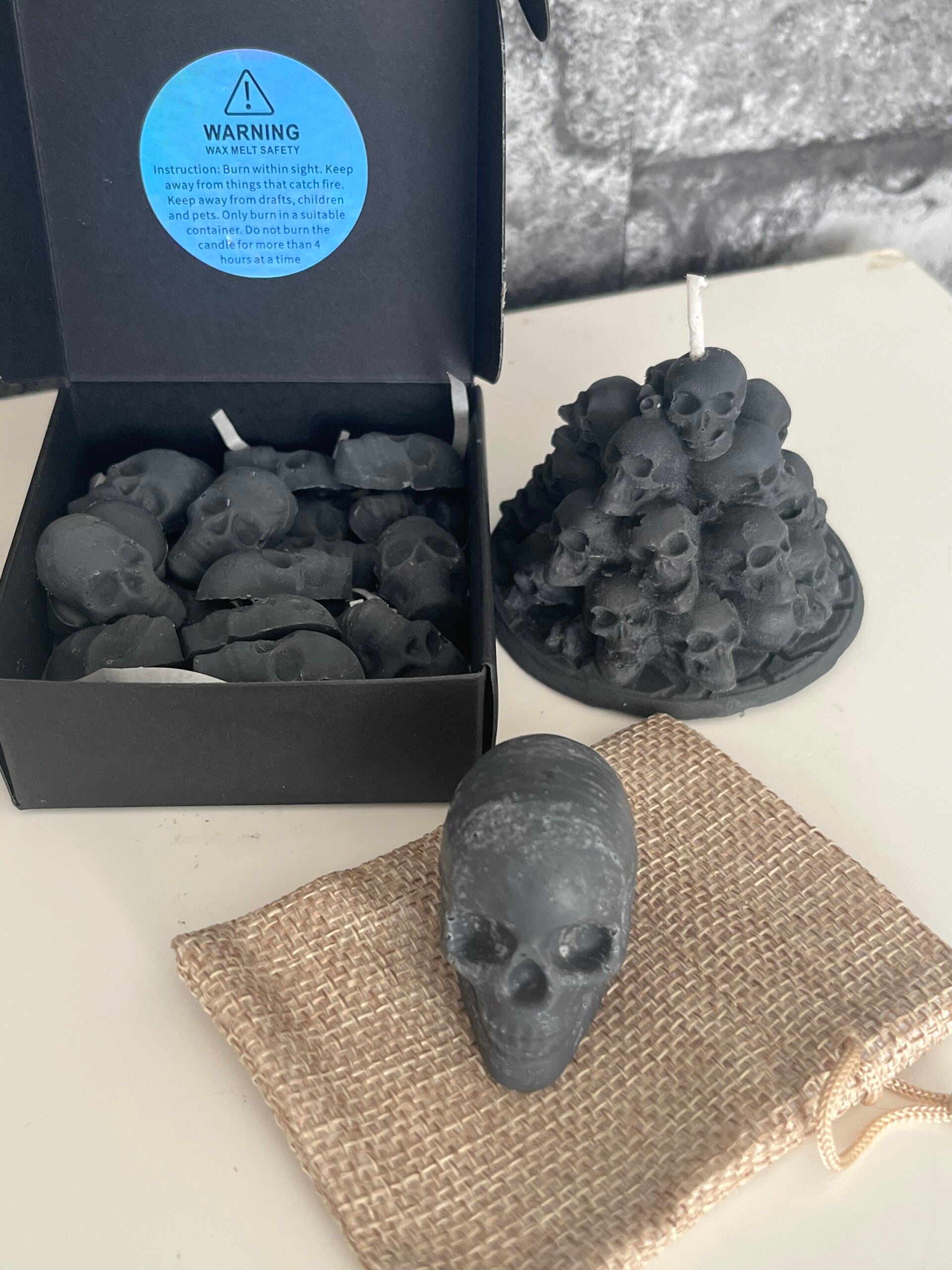‘Lost My Head’ Skull 2oz Candle, x25 Mini Melts & Jumbo Melt Gift Set