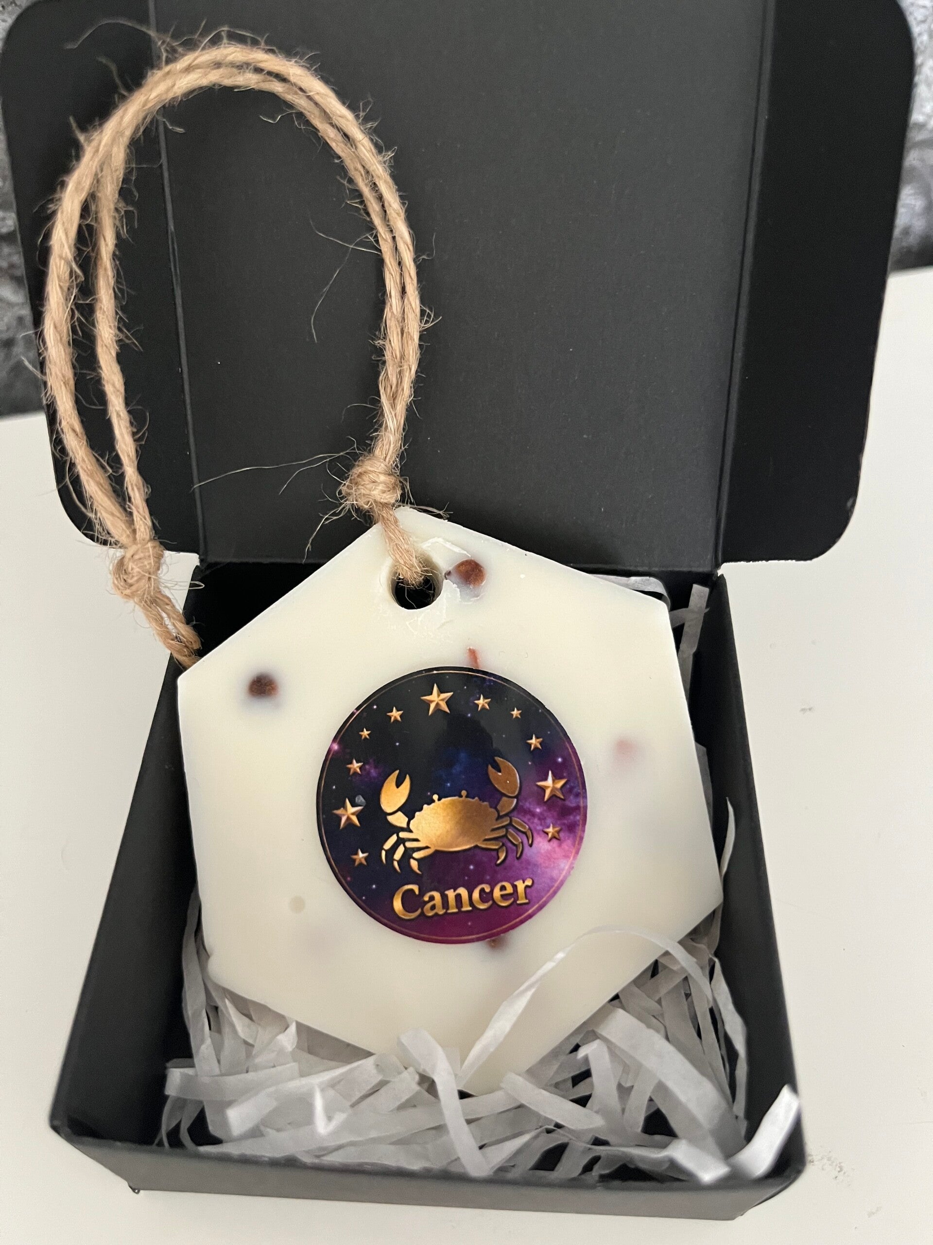 Zodiac Glow Hanging Cinnamon & Clove Soy Aroma Fresheners