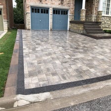 driveway-interlocking-toronto-home-standard.jpg