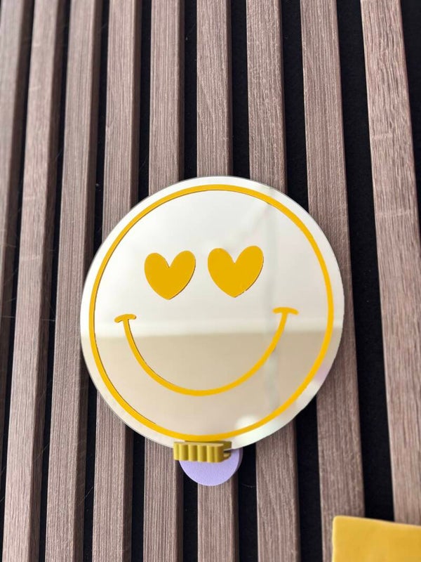 Smiley hearteyes