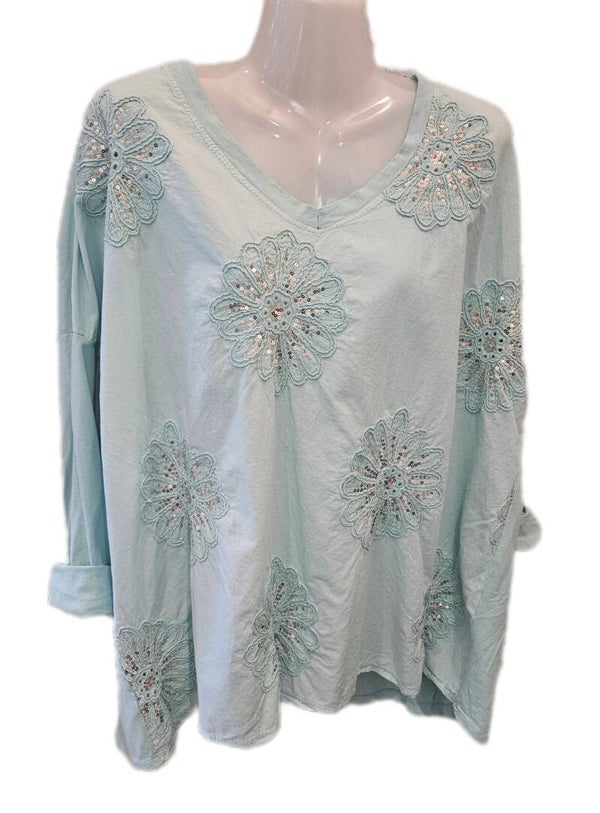 378-SH  Shirt met bloem en lovertjes