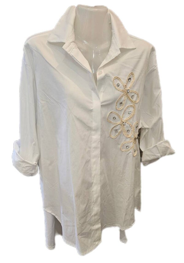 985-BL  Overhemd blouse met geborduurde bloem