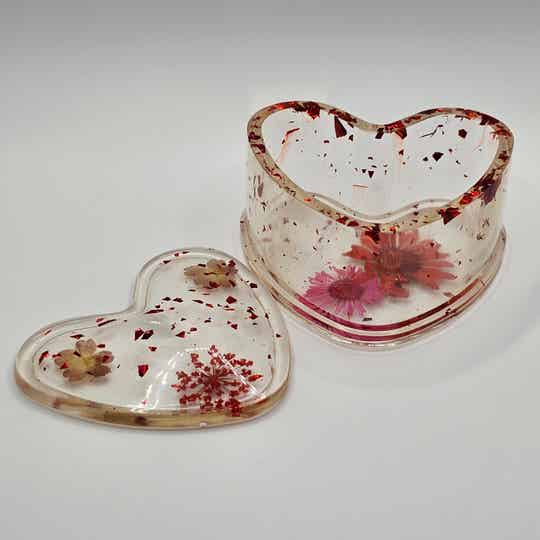 Real Flower Heart-shaped Keepsake Box