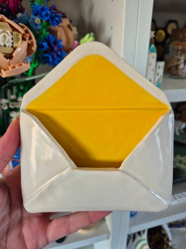 Envelop geel