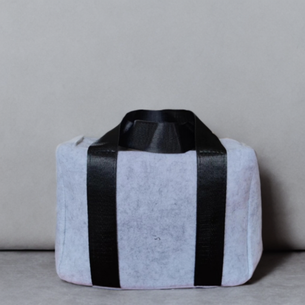 Filztasche Herzensmoment – Personalisierbar & Handgemacht