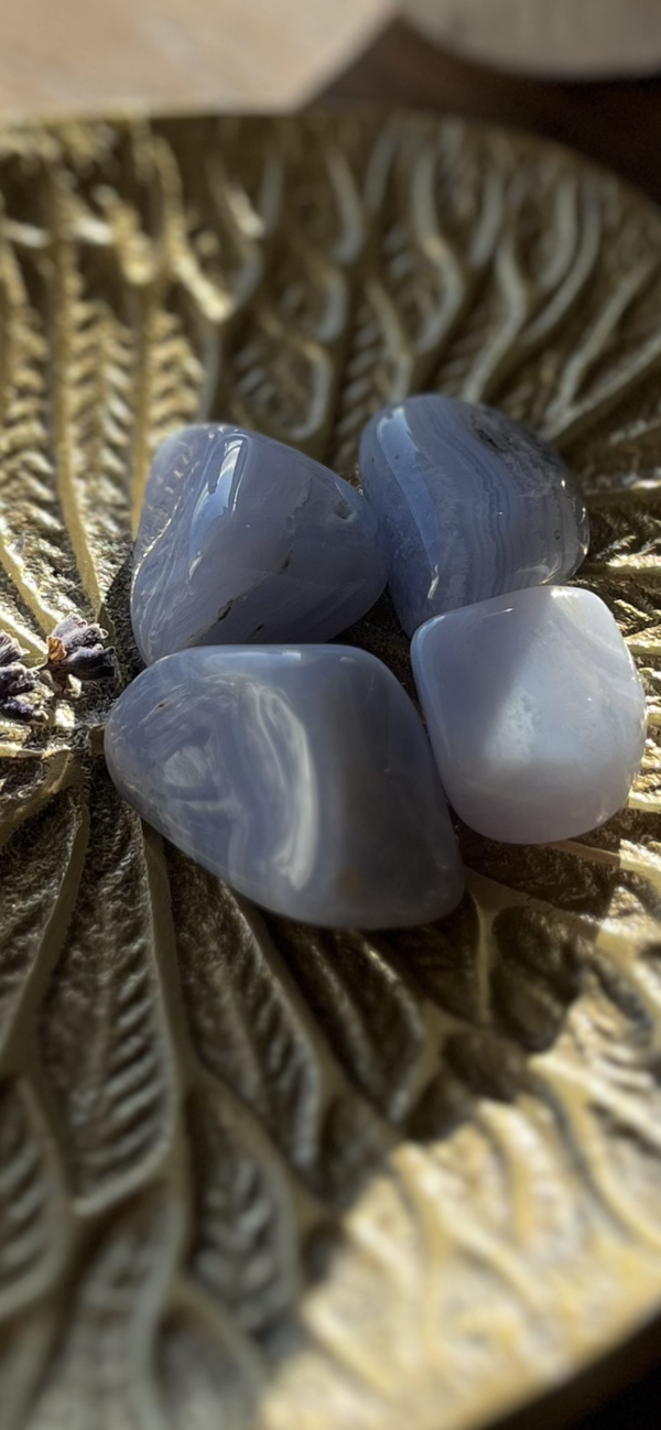 Blauwe chalcedoon trommelstenen