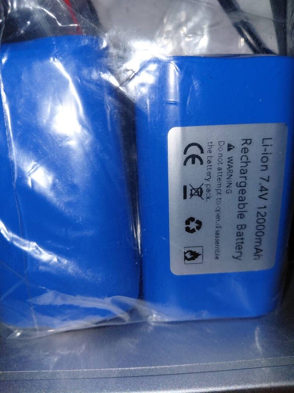 set 2 li-ion batterijen voor de navicarp raider voerboot