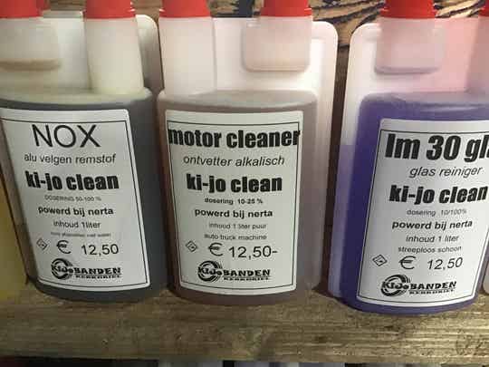 motor reiniger nerta ontvetter  motorruimte wielkasten inhoud 1 liter puur dosering 10 tot 25 %