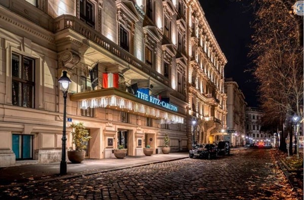 LUXURY 5-STAR HOTEL, RITZ-CALTON, VIENNA